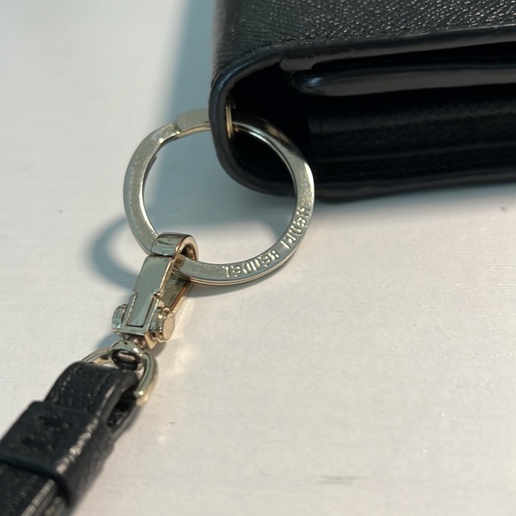 Henri Bendel Uptown Wallet - Picture 7 of 7